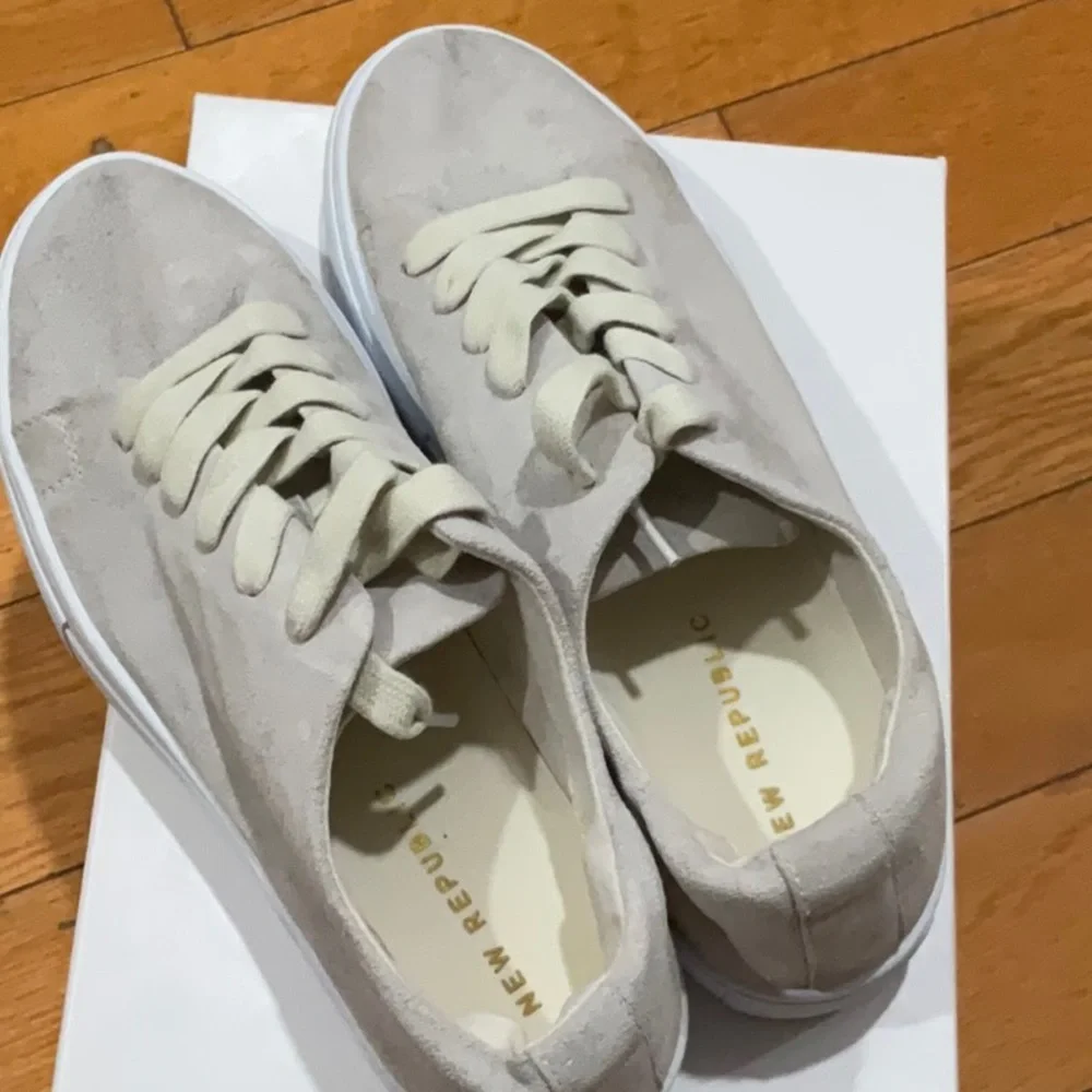 New Republic Malibu Sneaker in Beige Size: 8